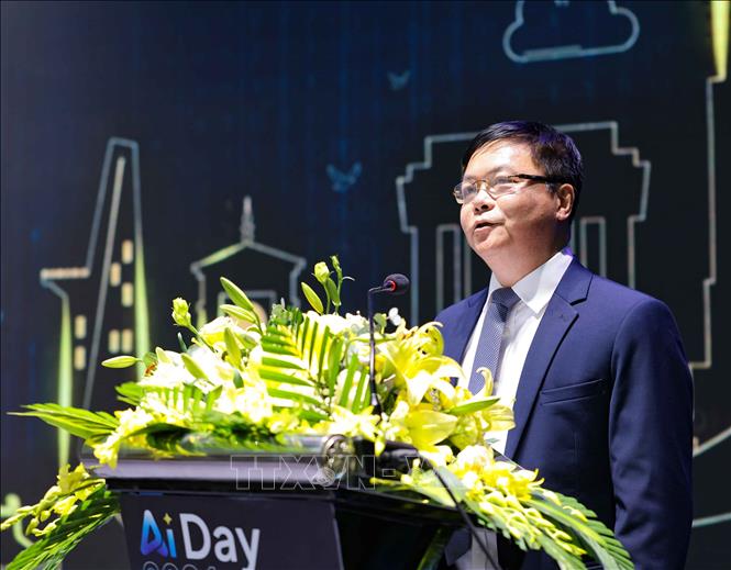 Phó Giáo sư, Tiến sĩ Nguyễn Phong Điền, Phó Giám đốc Đại học Bách khoa Hà Nội phát biểu. Ảnh: Thanh Tùng - TTXVN